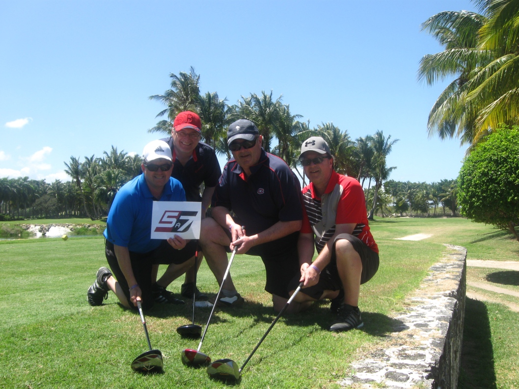 Roch Rousseau, René Pelletier, Richard Frenette et René Roussel République Dominicaine