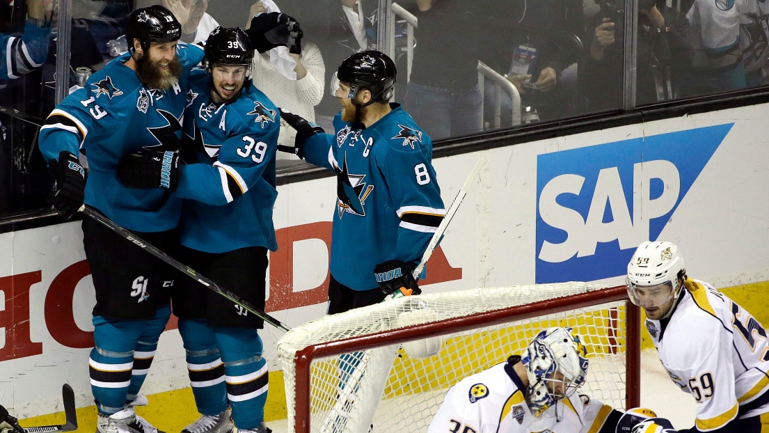 Joe Thornton, Logan Couture et Joe Pavelski