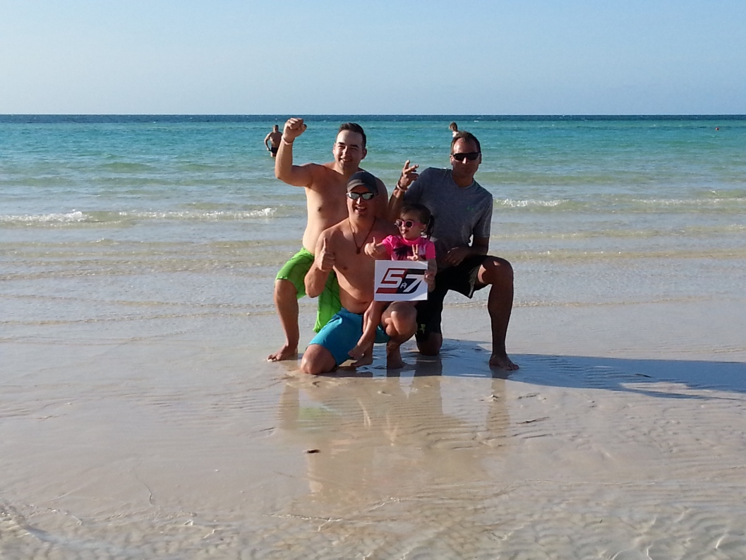René, Zoé et Serge Doiron et Jonathan Lagacé Cuba