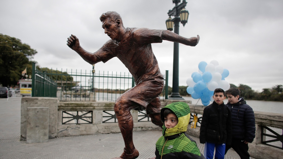 La statue de Lionel Messi à Buenos Aires