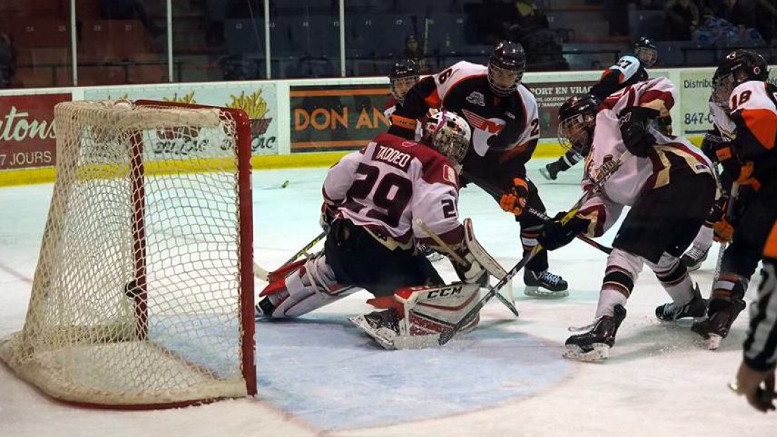 Jakob Breault a marqué trois buts dans la victoire des Cantonniers