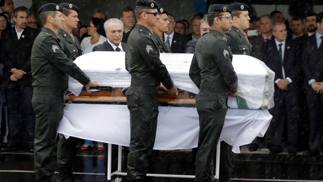 La petite ville de Chapeco a reçu samedi les dépouilles des victimes de la tragédie aérienne