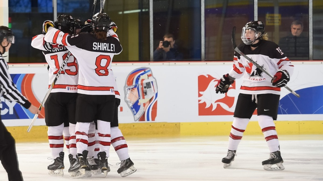 Les hockeyeuses canadiennes iront en finale du Championnat du monde des moins de 18 ans