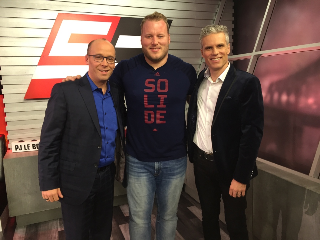 Le 19 janvier 2017, Luc Brodeur-Jourdain des Alouettes a signé une prolongation de contrat. Il était avec nous pour discuter de la bonne nouvelle. Luc Brodeur-Jourdain Alouettes 19 janvier 2017