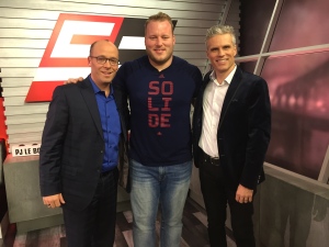 Le 19 janvier 2017, Luc Brodeur-Jourdain des Alouettes a signé une prolongation de contrat. Il était avec nous pour discuter de la bonne nouvelle. Luc Brodeur-Jourdain Alouettes 19 janvier 2017