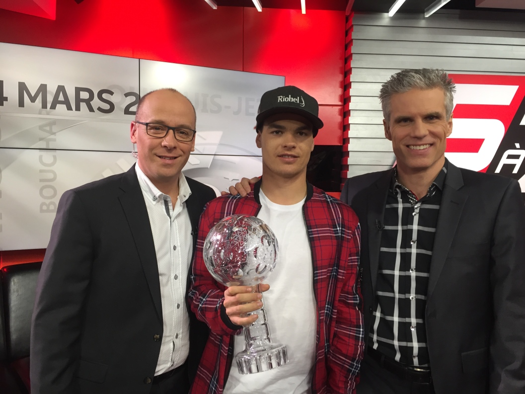 Il est un habitué du 5 à 7, mais c'est toujours un plaisir d'avoir la visite de Mikaël Kingsbury dans nos studios. Il était avec nous le 14 mars 2017. 5 à 7 RDS Mikaël Kingsbury 14/03/2017