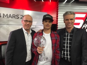 Il est un habitué du 5 à 7, mais c'est toujours un plaisir d'avoir la visite de Mikaël Kingsbury dans nos studios. Il était avec nous le 14 mars 2017. 5 à 7 RDS Mikaël Kingsbury 14/03/2017