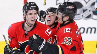 Sean Monahan, Johnny Gaudreau et Matthew Tkachuk Sean Monahan, Johnny Gaudreau et Matthew Tkachuk