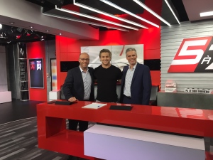 Nous avons eu le plaisir de recevoir Hugo Barrette dans nos studios le 19 avril 2017! 5 à 7 19/04/2017 Hugo Barrette
