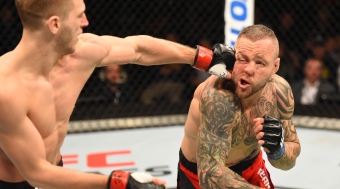 Dan Hooker et Ross Pearson Dan Hooker et Ross Pearson
