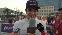 STROLL.jpg