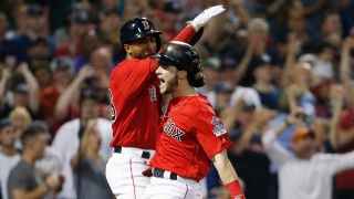Andrew Benintendi et Eduardo Nunez Andrew Benintendi et Eduardo Nunez