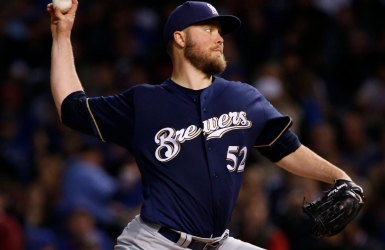Jimmy Nelson demeure avec les Brewers