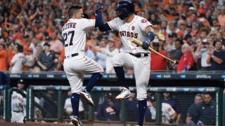 Jose Altuve et Carlos Correa Jose Altuve et Carlos Correa