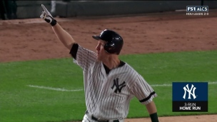 Todd Frazier porte le premier coup Todd Frazier porte le premier coup