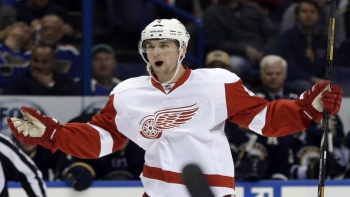 Red Wings 5 - Blues 1