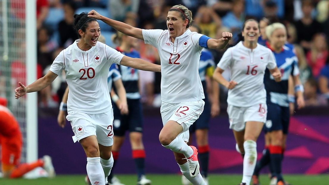 Marie-Ève Nault et Christine Sinclair