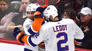 Jordan Eberle et Nick Leddy Jordan Eberle et Nick Leddy