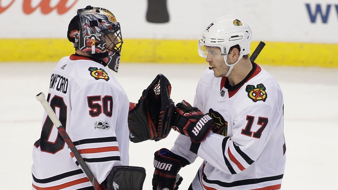 Corey Crawford et Lance Bouma 