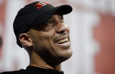 LaVar Ball veut faire jouer ses deux fils cadets à l'étranger