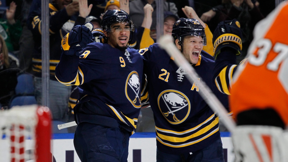 Evander Kane et Kyle Okposo