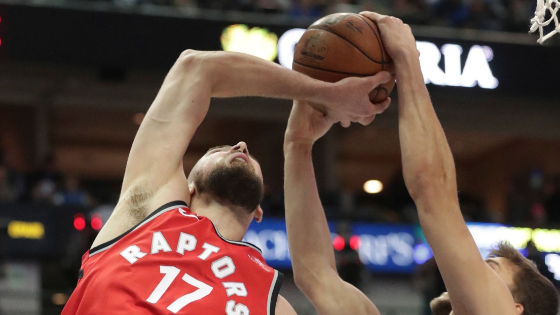 Jonas Valanciunas et Maximilian Kleber