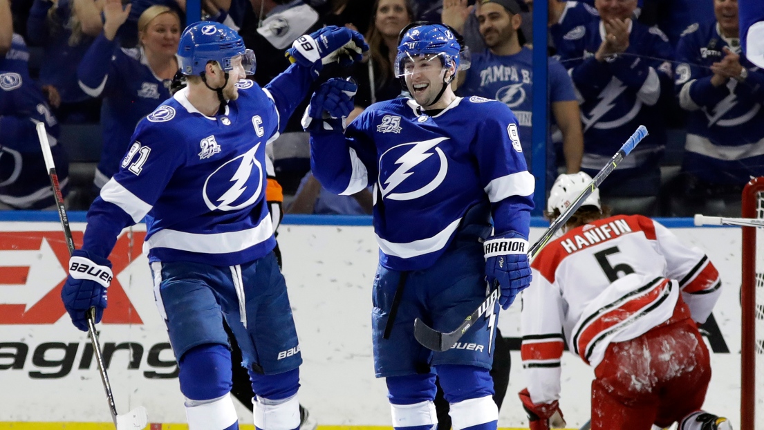 Steven Stamkos et Tyler Johnson 