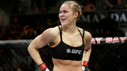 Ronda Rousey envisagerait un retour pour l'UFC 300