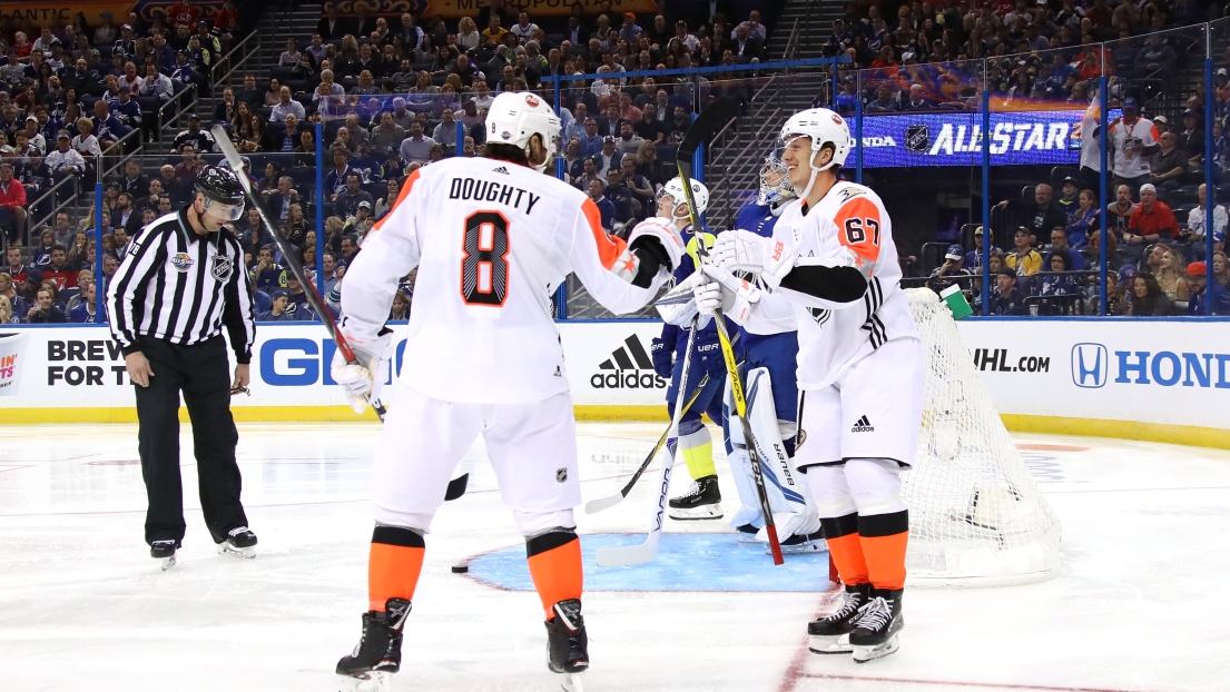 Drew Doughty et Rickard Rakell