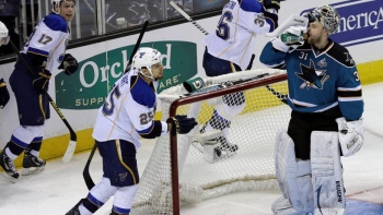 Sharks 3 - Blues 4 (Prol.)