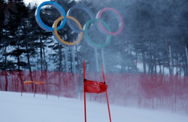 Ski alpin : le slalom dames reporté