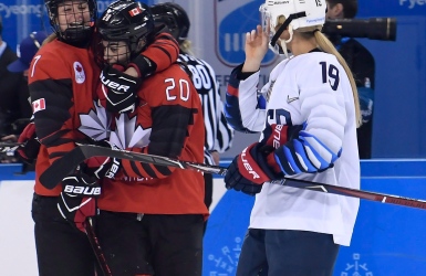 Les Canadiennes tiennent bon devant les Américaines