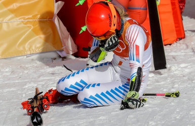 Slalom : Shiffrin émotive se couvre d'or