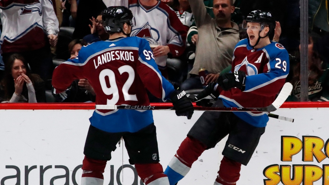 Gabriel Landeskog et Nathan MacKinnon