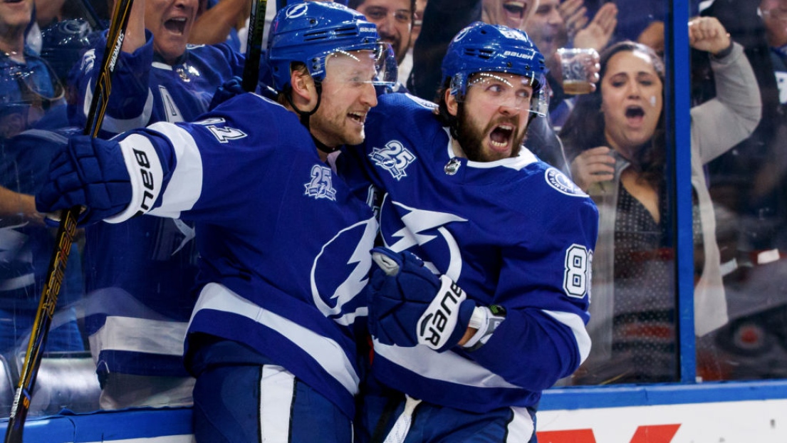 Nikita Kucherov et Steven Stamkos 