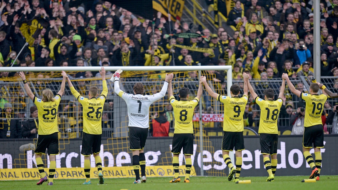 Le Borussia Dortmund célèbre à la suite de sa victoire de samedi. 