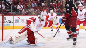 Red Wings 3 - Coyotes 2