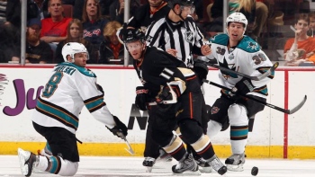 Sharks 5 - Ducks 3