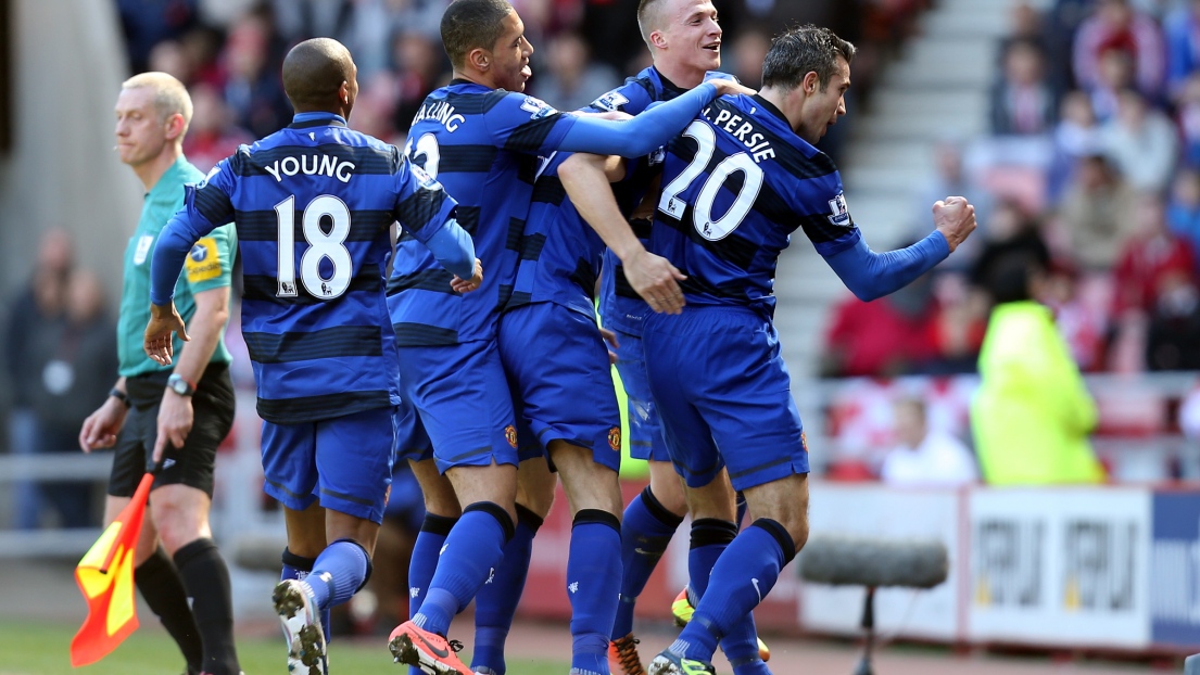 Robin Van Persie célèbre après son but face à Sunderland. 