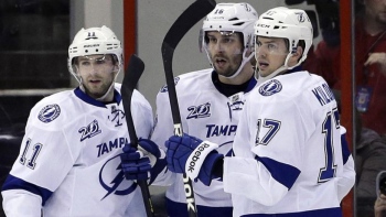 Lightning 5 - Hurricanes 0