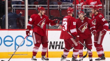 Red Wings 2 - Coyotes 4