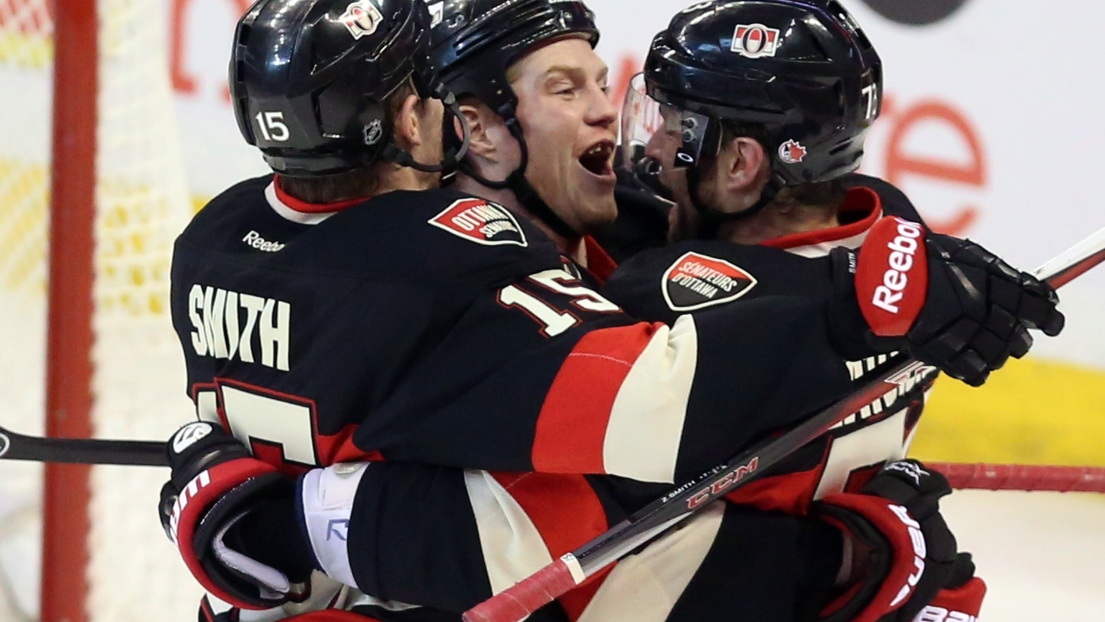 Zack Smith, Chris Neil et Guillaume Latendresse