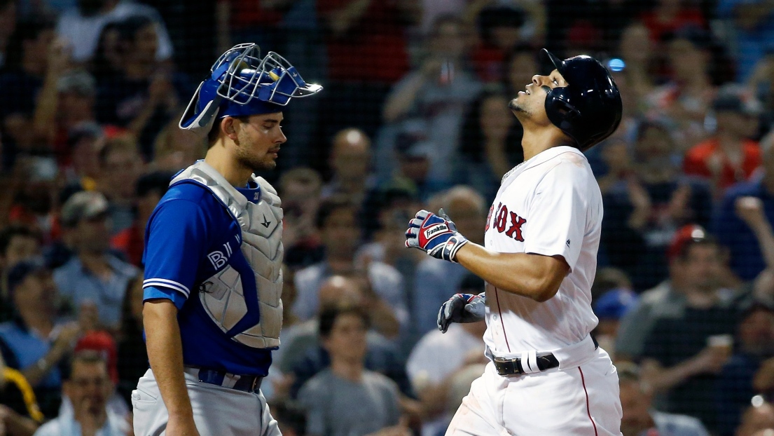 Luke Maile et Xander Bogaerts