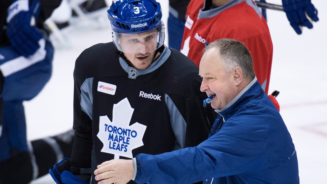 Dion Phaneuf et son entraîneur-chef, Randy Carlyle