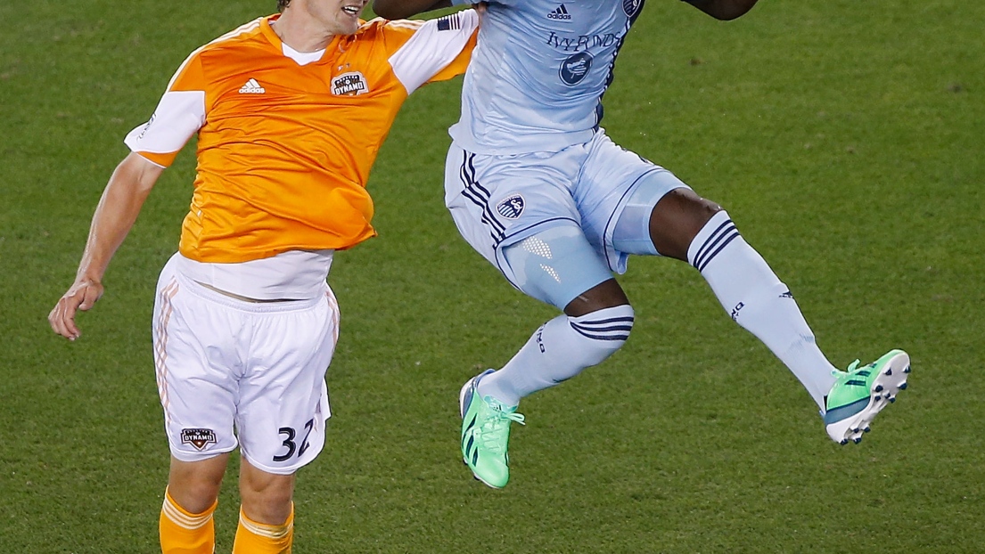 Bobby Boswell et Kei Kamara