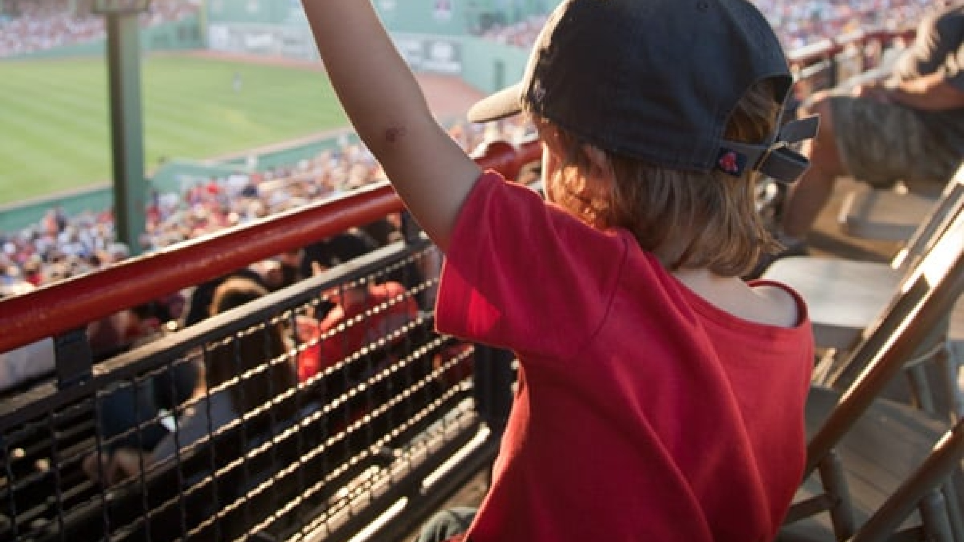 Jeune fille au Fenway Park