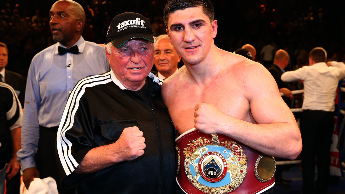 Marco Huck (droite) et son entraîneur, Uli Wegner.