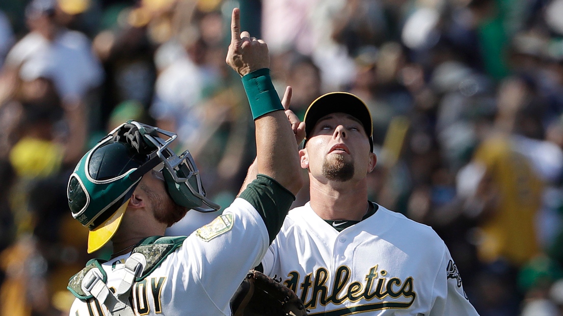 Jonathan Lucroy et Blake Treinen