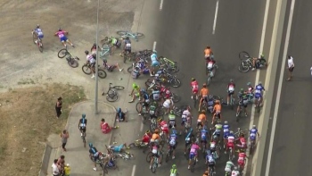 Chaos pour ouvrir le Tour