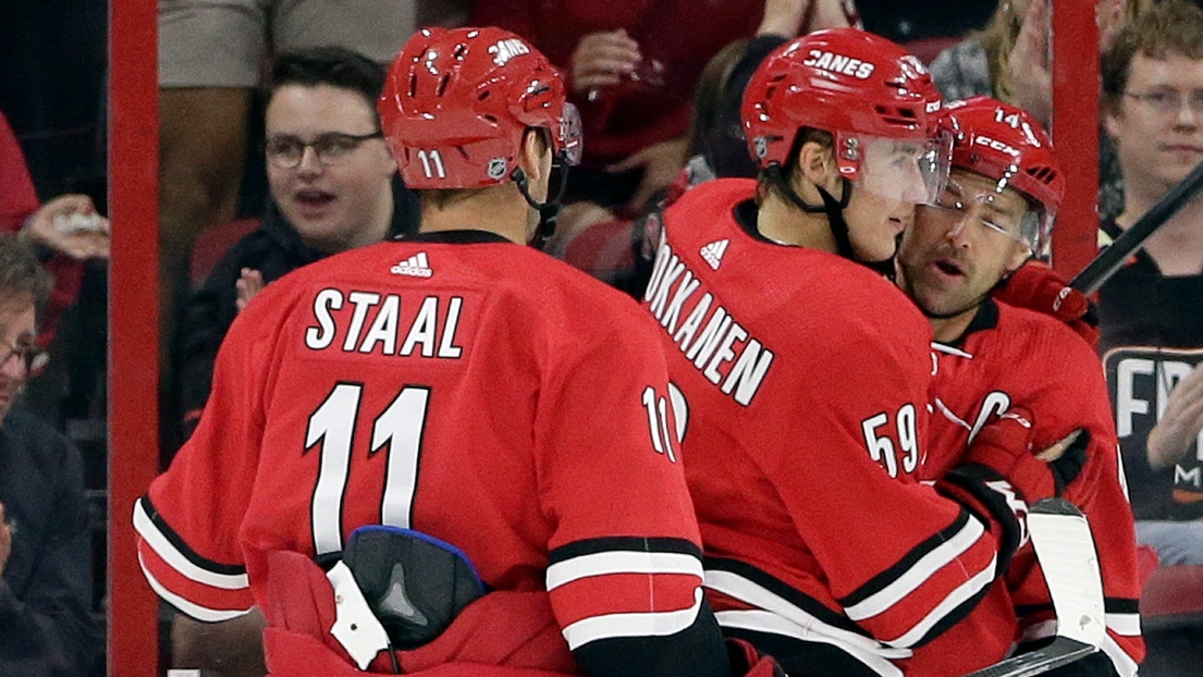 Jordan Staal et Janne Kuokkanen